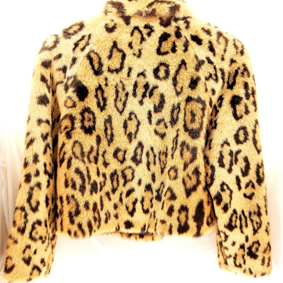Fashionable Women’s Leopard Faux Fur Coat - Picture 3 of 6